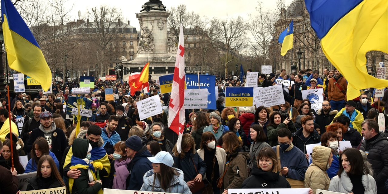 Fransa'da Ukrayna'ya destek gösterileri sürdü