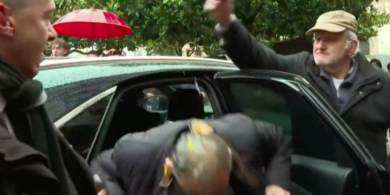 Fransa cumhurbaşkanı adayına yumurtalı saldırı!