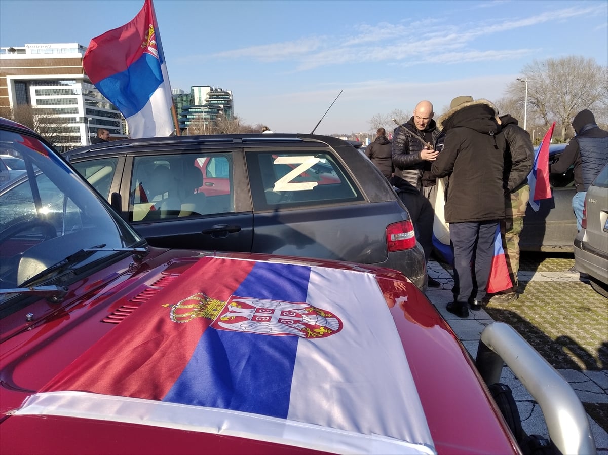 "Sırplar Rusların yanında!"