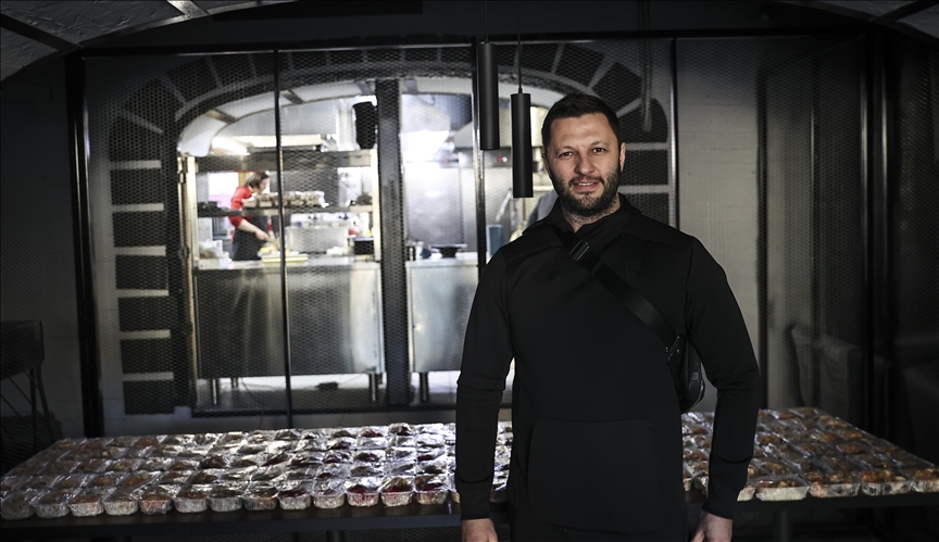 Kiev'deki Türk iş insanı her gün 1000 Ukraynalıya ücretsiz yemek dağıtıyor