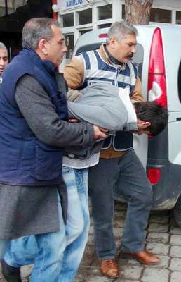 Kayınvalidesini öldürüp, eşini yaralayan şüpheli tutuklandı