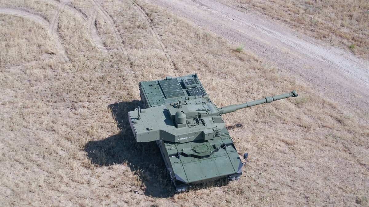 Rus askeri para ödülü karşılığı tankını Ukrayna ordusuna teslim etti