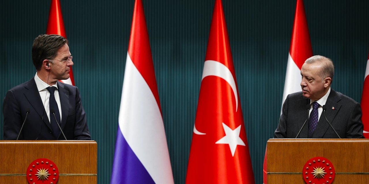 Erdoğan ile Rutte'nin toplantısında ilginç an! Hollandalı gazeteciden tartışılacak hareket