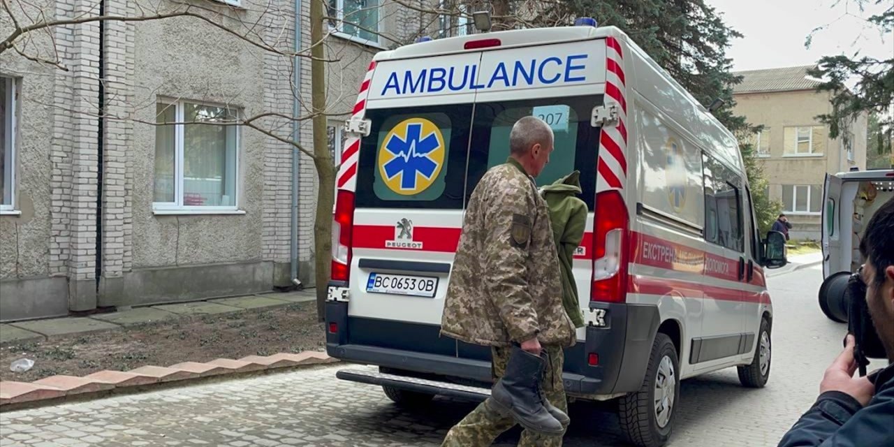 Lviv'de art arda patlamalar!