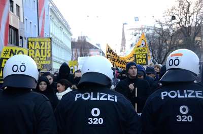 Alman polislerine Neonazi soruşturması