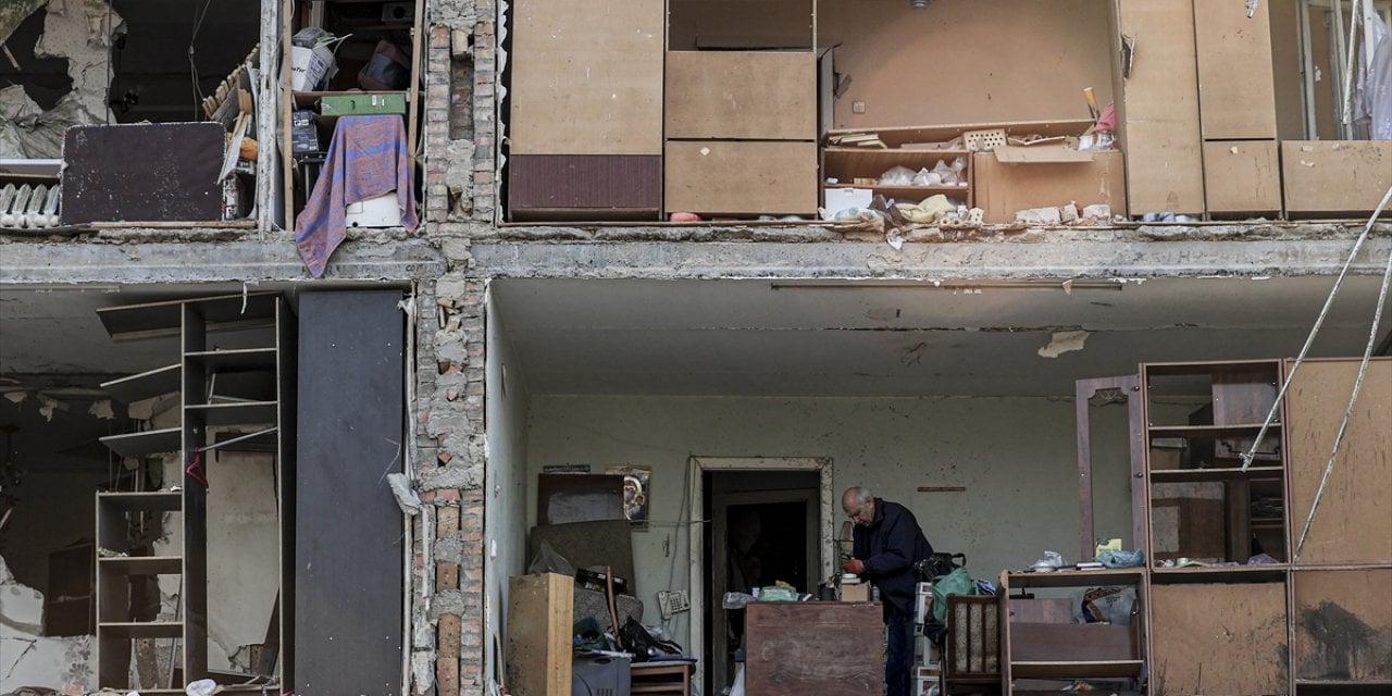 Ukraynalılar, Kiev'de yaraları sarmaya çalışıyor