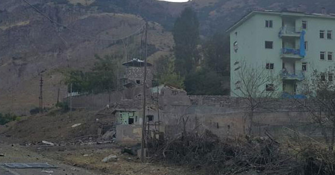 Bölük komutanlığına bombalı araçla saldırı