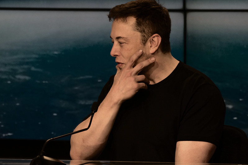 Jeff Bezos, Elon Musk'a rakip oldu! Bakın kozlarını nerede paylaşacaklar...