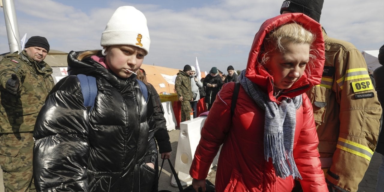 Ukrayna'dan komşu ülkelere geçen mültecilerin sayısı 4,5 milyonu geçti