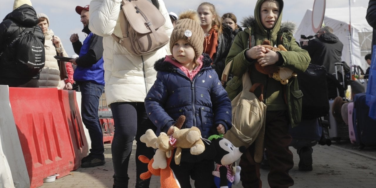 Ukrayna'dan komşu ülkelere geçen mültecilerin sayısı 5 milyonu geçti