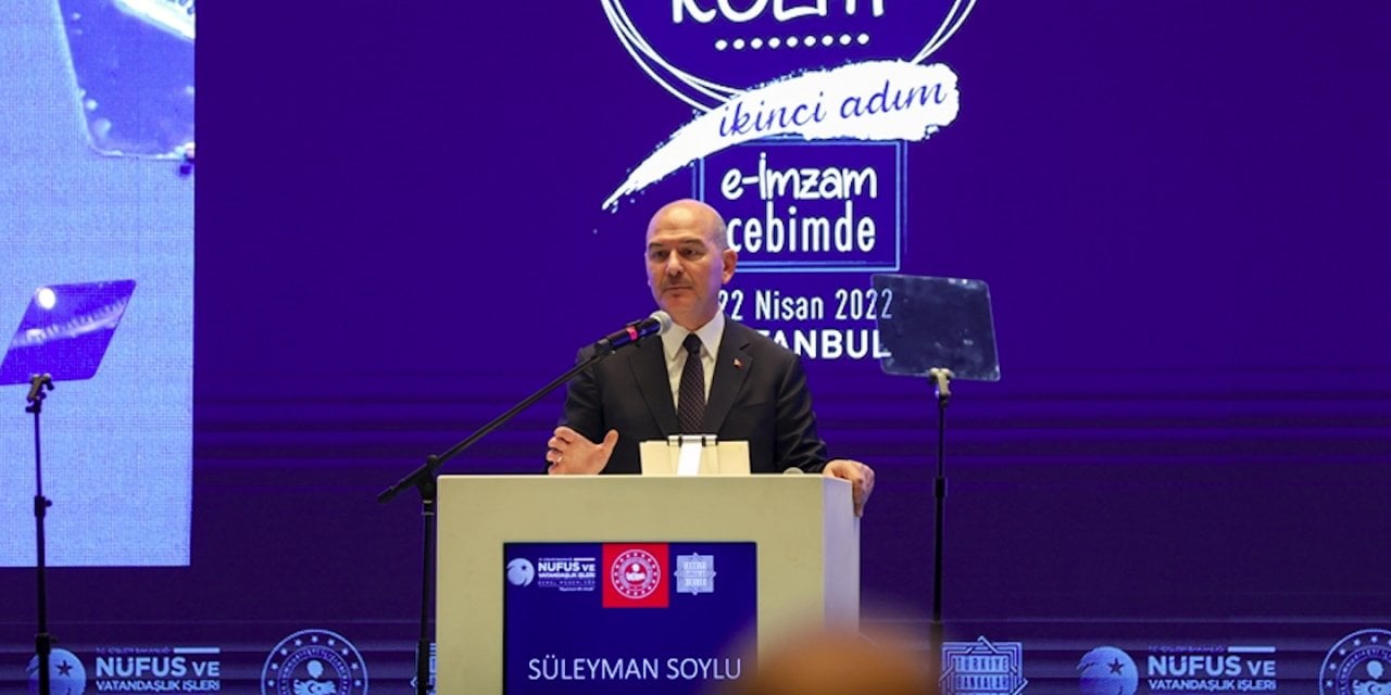 Kimlik ve pasaportlarda yeni dönem! Bakan Soylu duyurdu