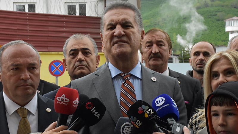 Mustafa Sarıgül: Türkiye'deki göçmenler AB ülkelerine eşit olarak dağıtılmalı