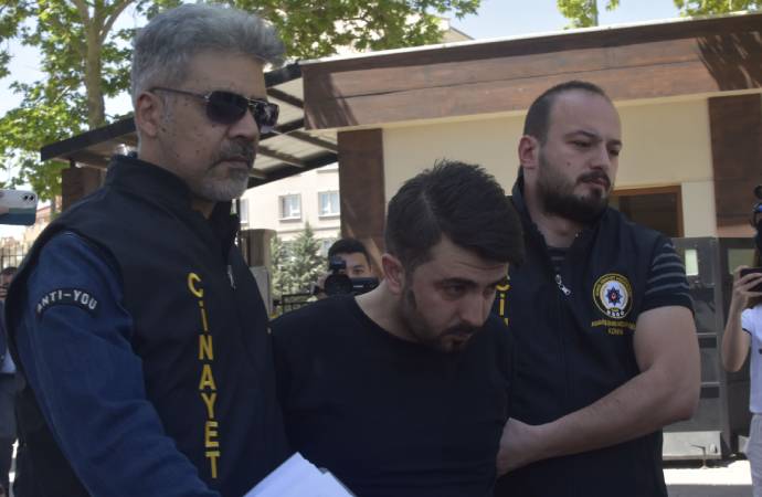 Annesinin kiracısını faturayı eksik ödediği için öldürdü