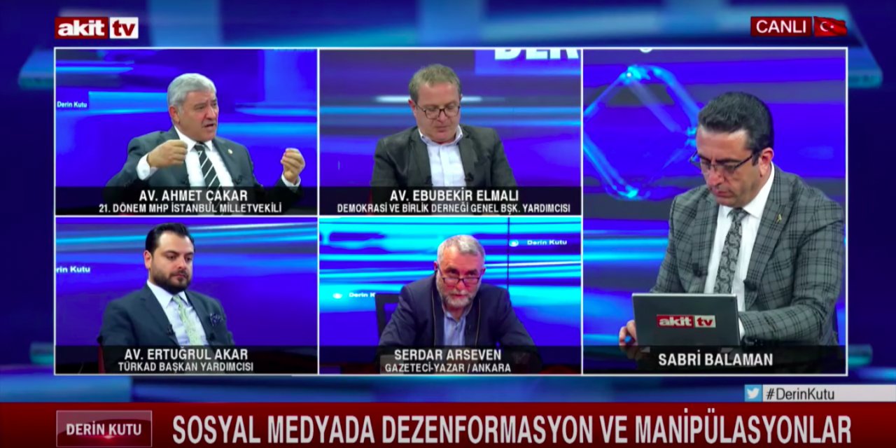 Eski MHP milletvekili Ahmet Çakar'ın Melis Sezen'in dekoltesi için yaptığı yoruma tepki yağıyor