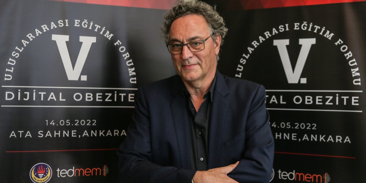 Alman fütürist ve yazar Gerd Leonhard "dijital obezite"nin hayati risklerine dikkat çekti