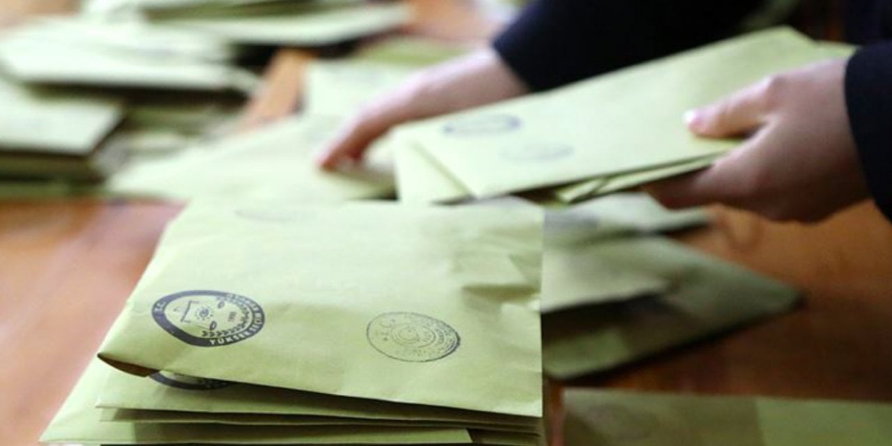 AK Parti’li eski vekilden çarpıcı iddia! ''3 milyon 800 bin mülteci oy kullanacak...''