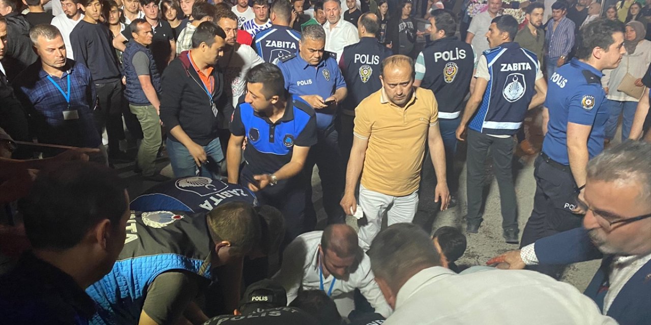 Cengiz Kurtoğlu konserinde silahlı kavga! Biri çocuk iki kişi yaralandı