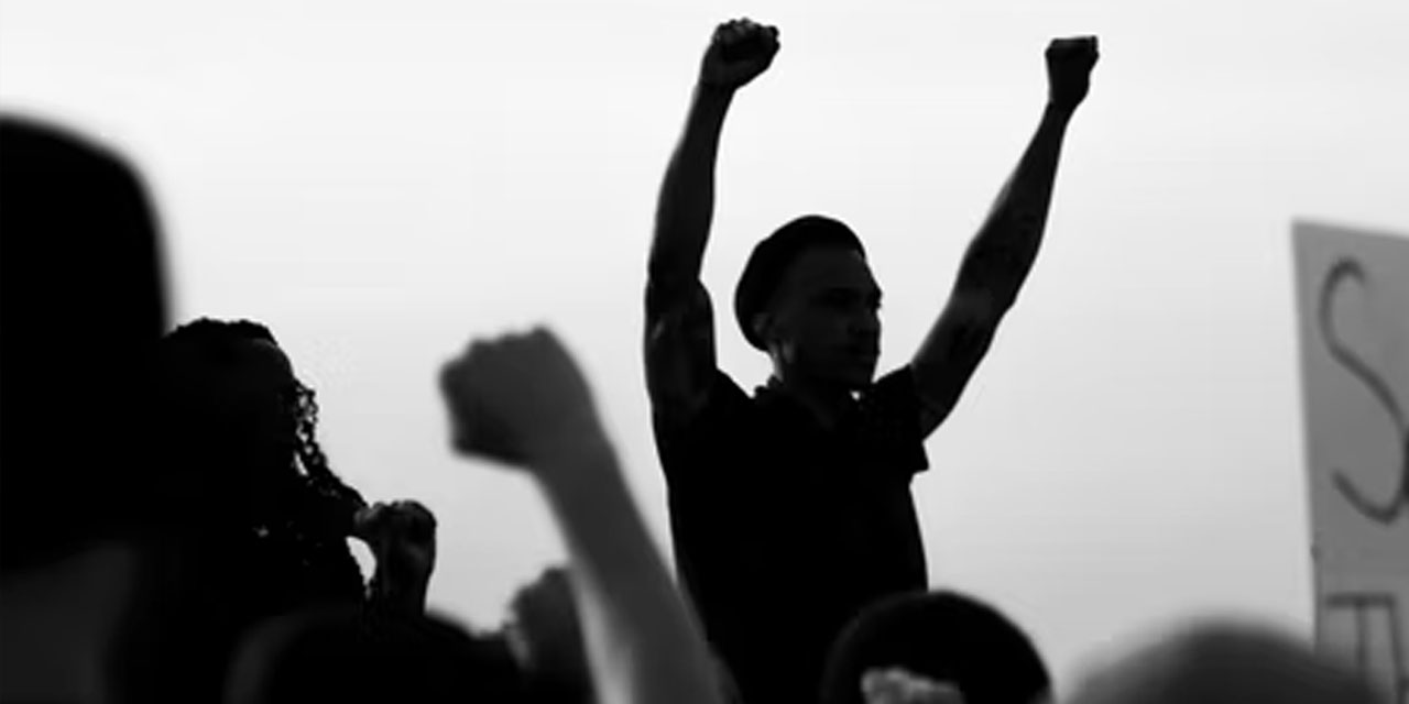 İsveç'te Türkler, Çin'i protesto etti