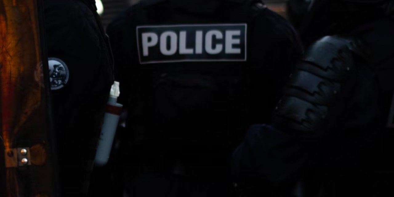 Paris'te 'dur' ihtarına uymayan sürücüye ateş açıldı!