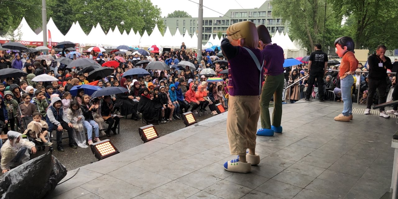 Hollanda'da Anadolu Festivali'ne binlerce kişi katıldı