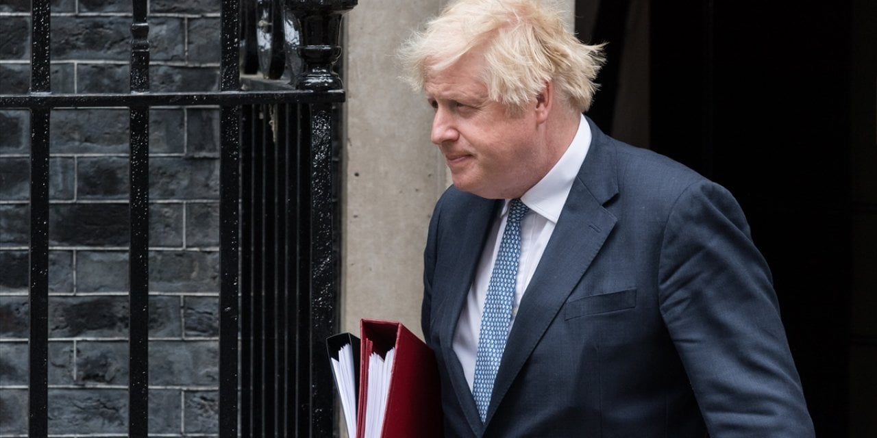 İngiltere'de çok konuşulacak sözler! ''Halk Johnson'dan bıktı''