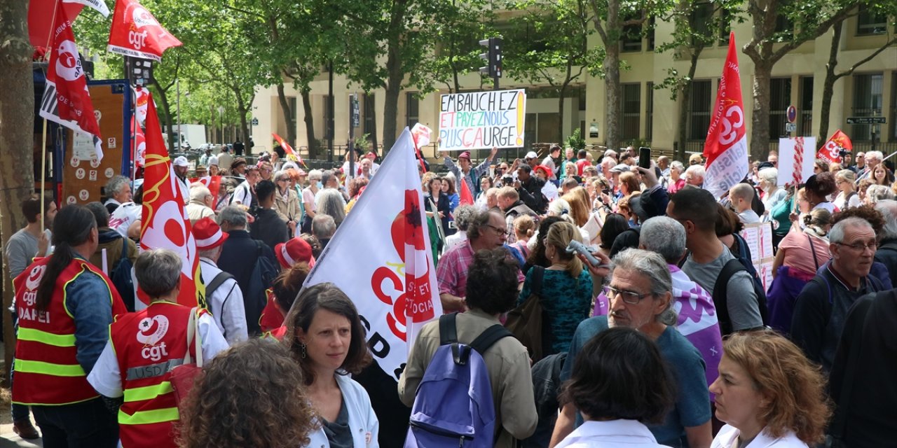 Fransa'da kamu hastane personeli greve gitti