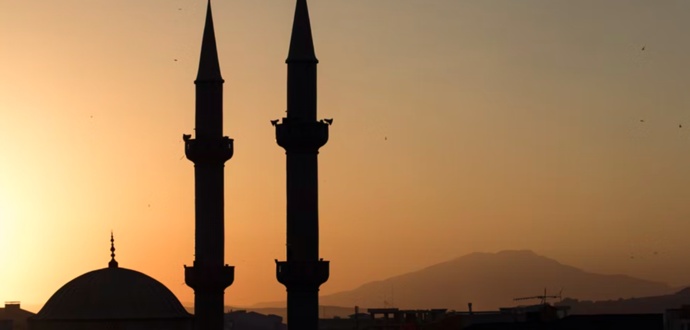 Belçika'da camide dinamit sandığı bulundu