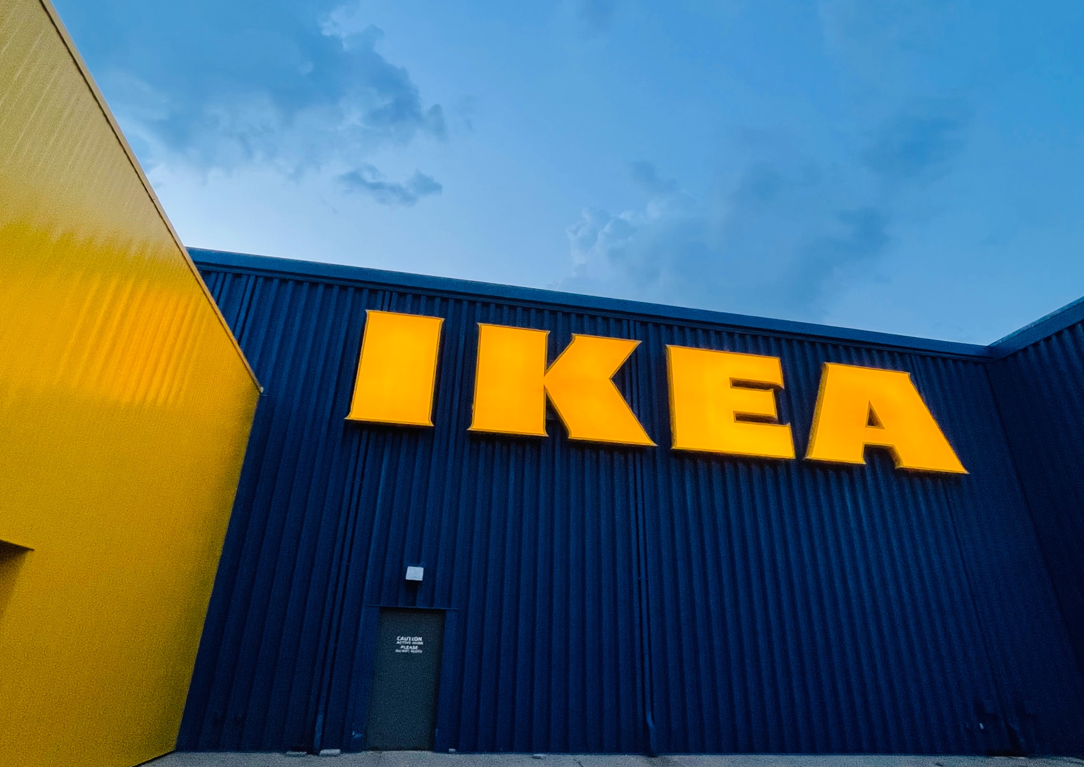 IKEA, Rusya’da 4 fabrikasını kapatıyor!