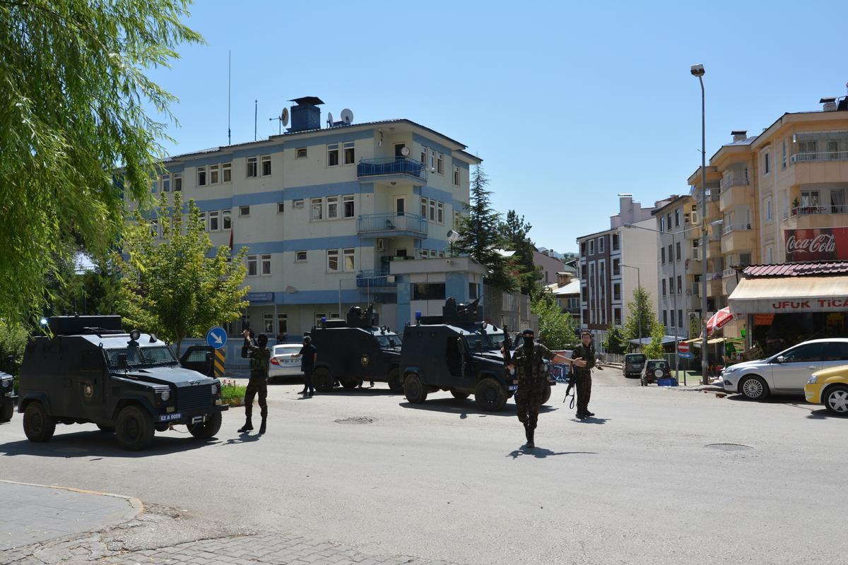 Tunceli'de şehir merkezinde çatışma