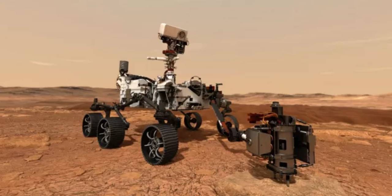 NASA'ın uzay aracı Perseverance, Kızıl Gezegen'in yüzeyinde çöp tespit etti