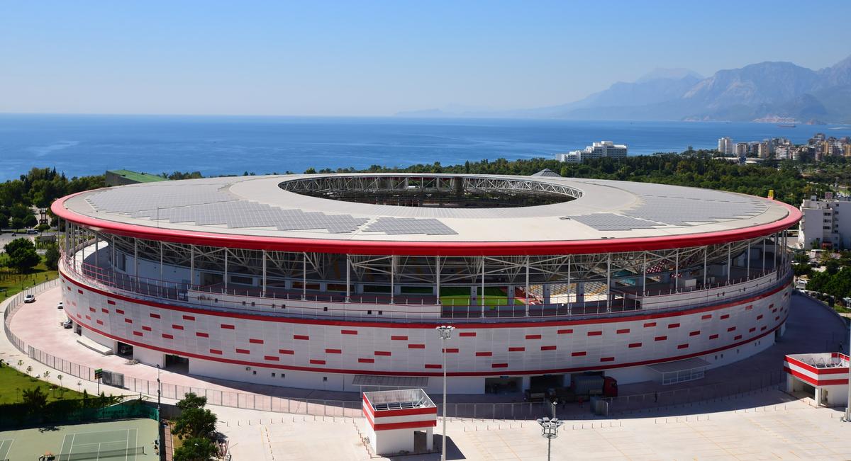 Antalya'ya güneş enerjisi kullanan stadyum