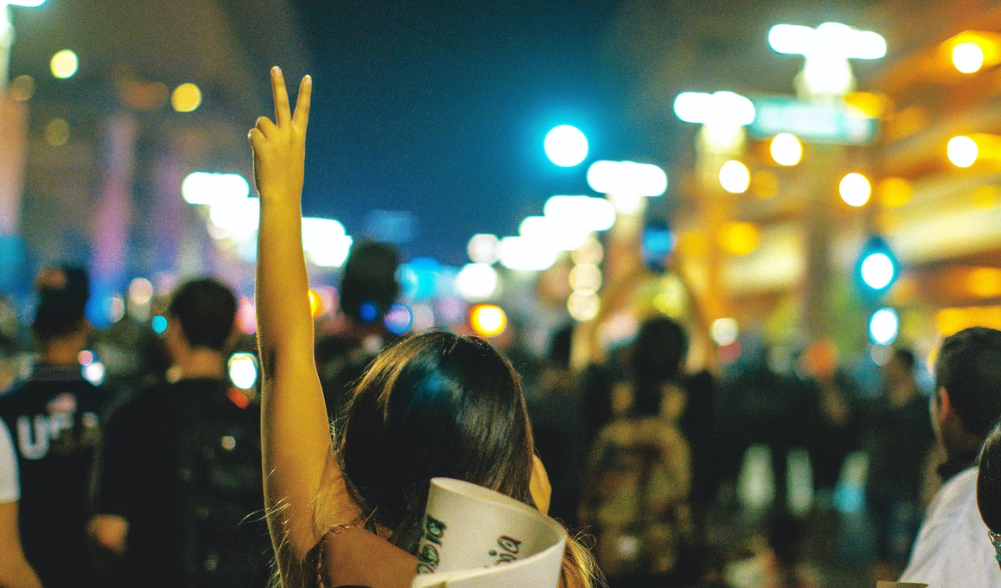 O ülke karıştı... Hükümet karşıtı protestolar durmuyor!