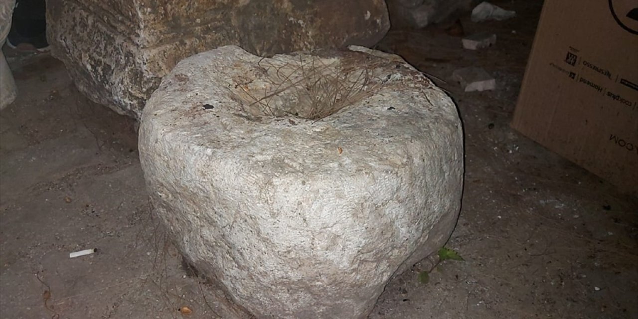 Hatay'da Roma dönemine ait olduğu değerlendirilen 10 kaide ele geçirildi