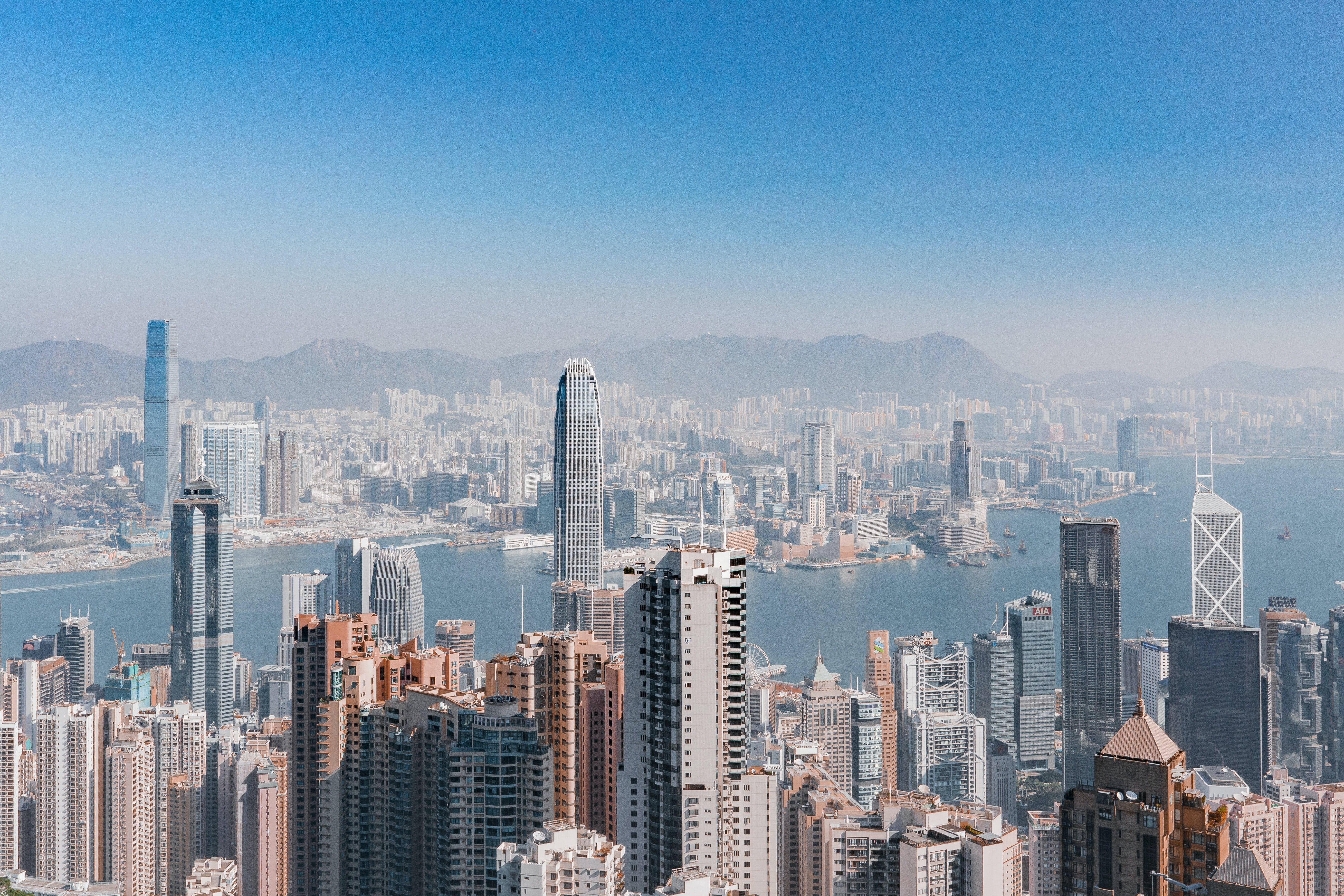Hong Kong'un simgelerinden yüzen restoran battı