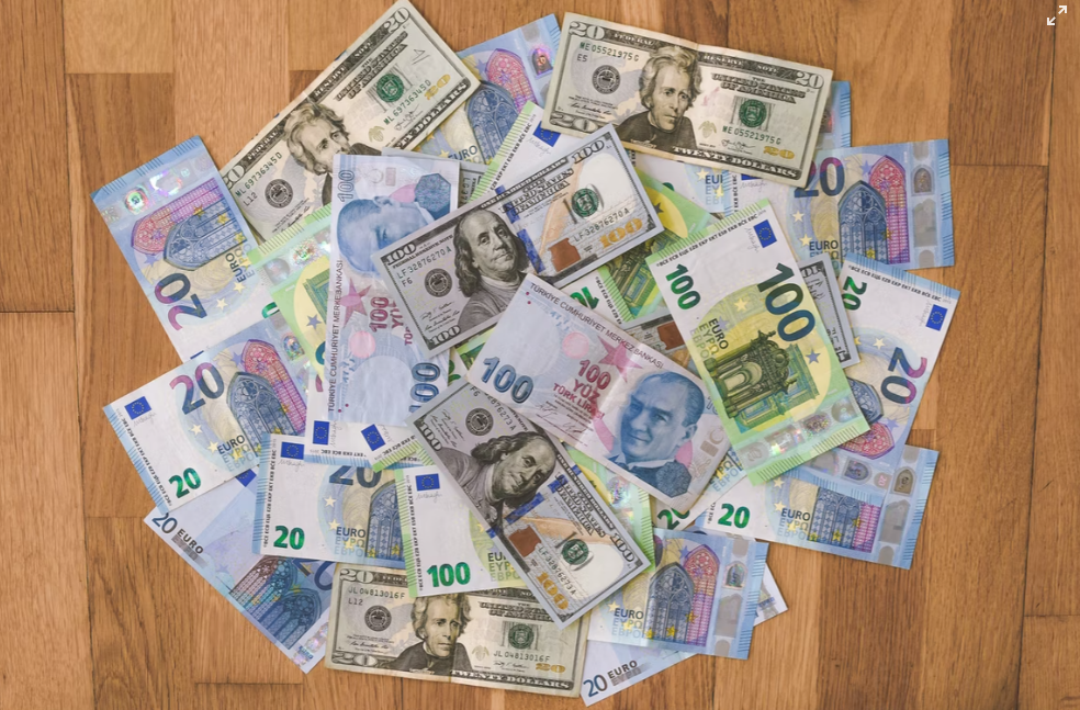 İstanbul'da 3 milyon dolarlık sahte döviz operasyonu!