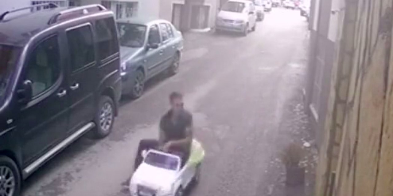 Hırsız çaldığı akülü çocuk arabasına binerek kaçtı!