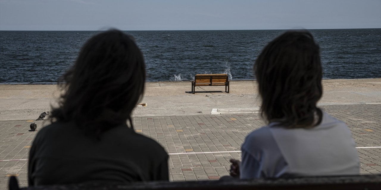 Ukrayna'nın Odessa kentinde mayın tehlikesi nedeniyle denize girilmiyor