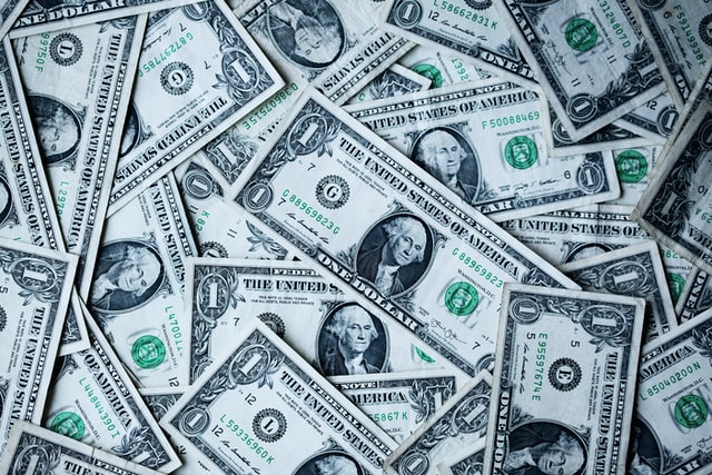 Dolarda sert yükseliş: Rekor seviyeye doğru ilerliyor