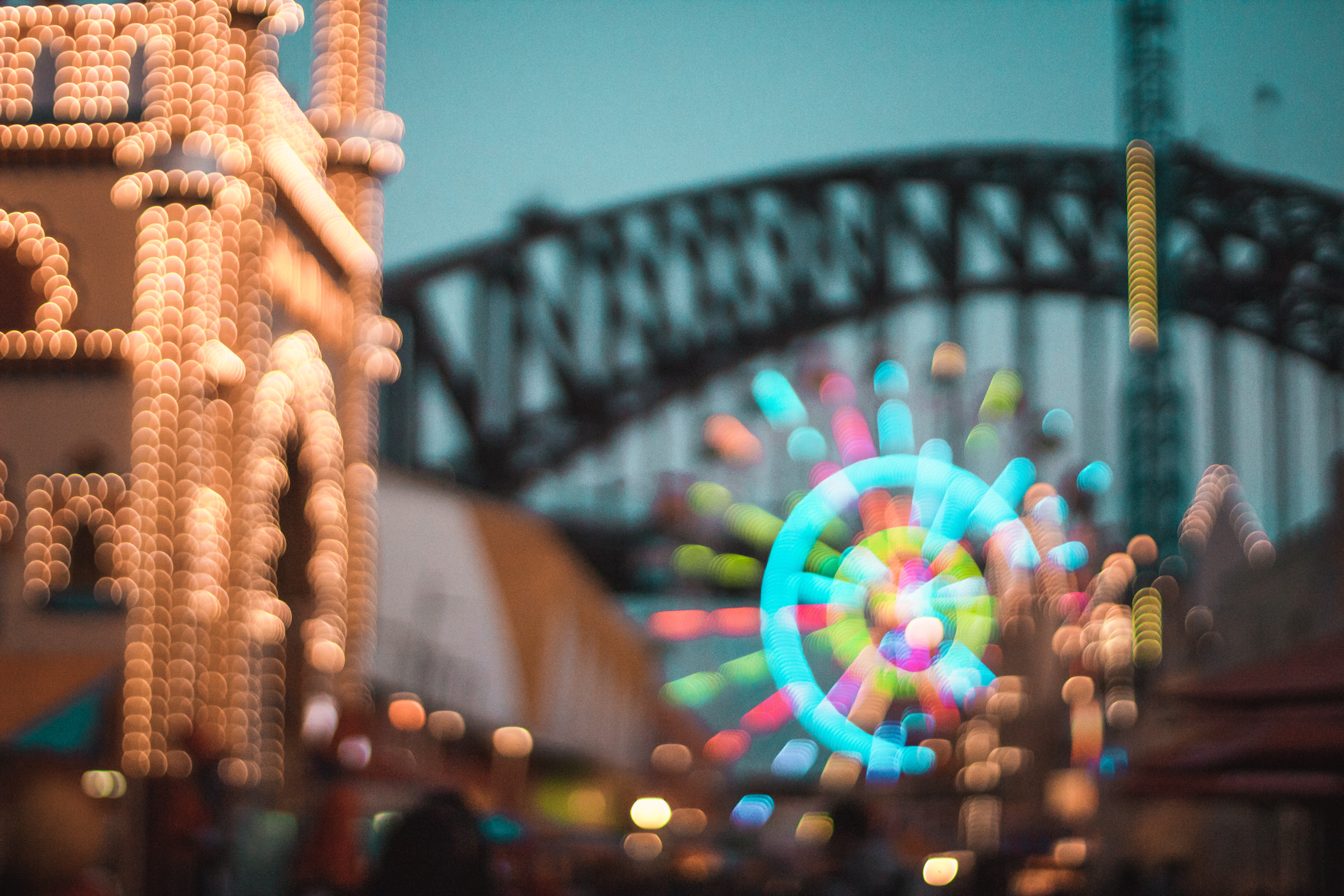 Lunaparkta "gondol"dan düşen kişi öldü