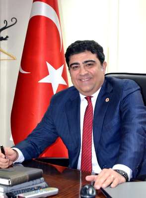 Ahmet Türk'ün köyünü ziyaret ettiği için soruşturma geçiren Vali Yardımcısından suç duyurusu
