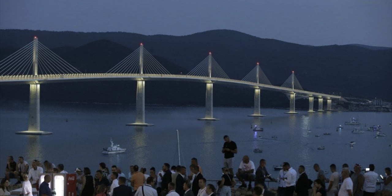 Hırvatistan'daki "tartışmalı" Peljesac Köprüsü açıldı