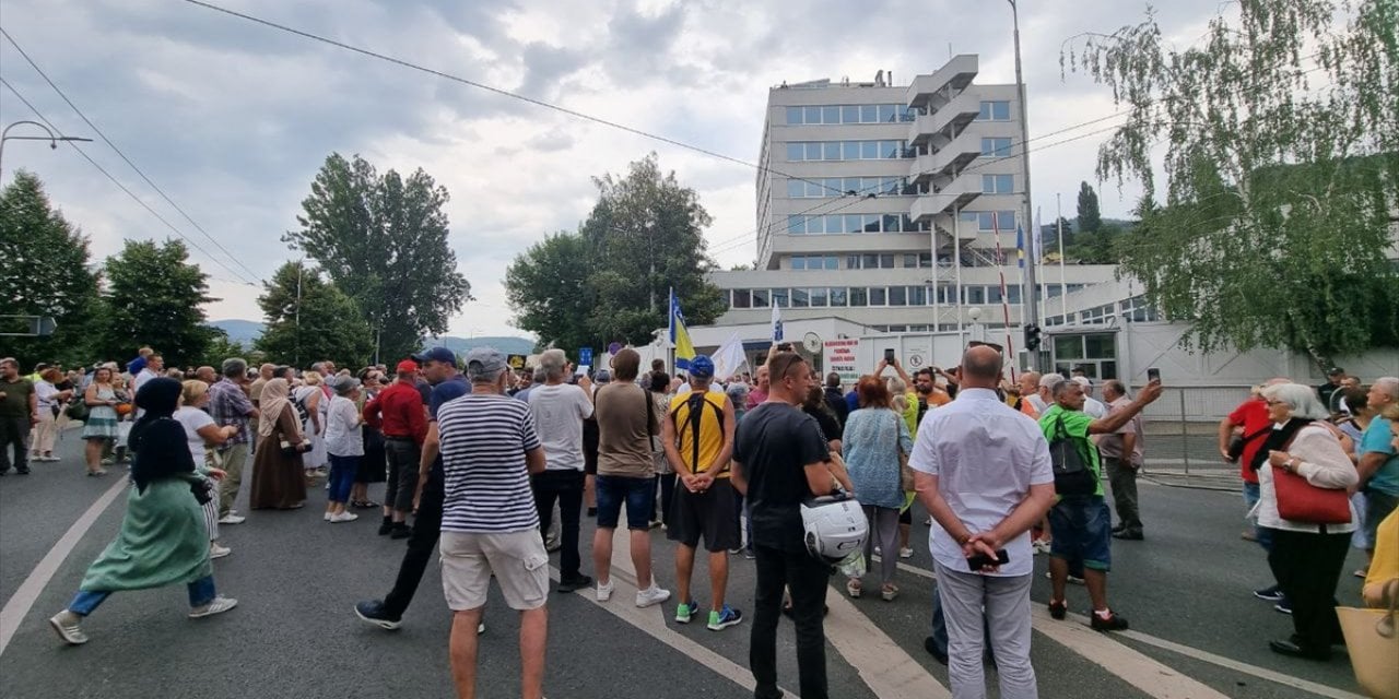 Bosna Hersek'teki "dayatma seçim yasası" protestoları 3'üncü gününde