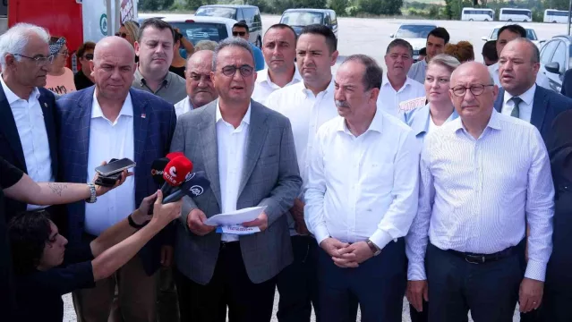 CHP heyeti, Avrupa'da yaşayan Türkiye vatandaşlarının dertlerini sınır kapısında dinledi