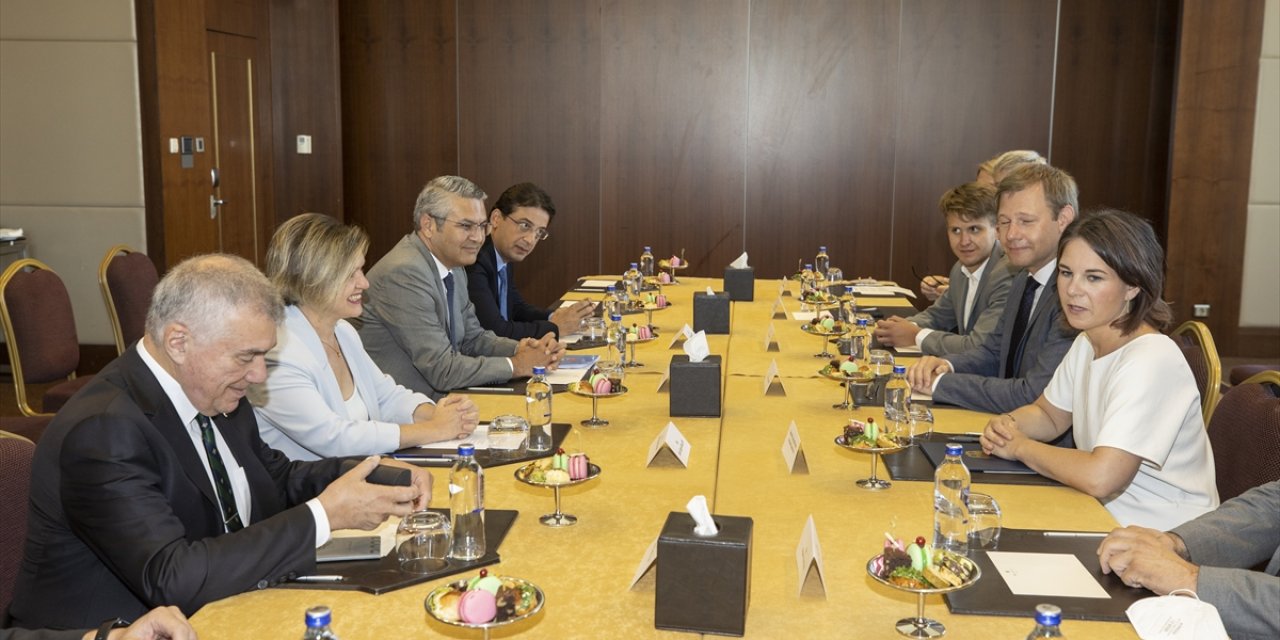 CHP heyeti, Almanya Dışişleri Bakanı Baerbock ile görüştü