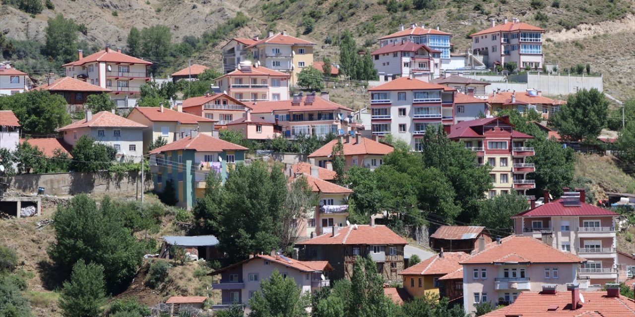 Gurbetçisi fazla olan Yukarıöz, Çankırı'da "Küçük Paris" olarak adlandırılıyor
