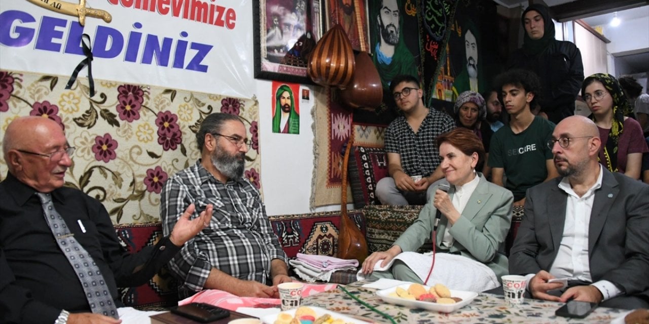 İYİ Parti Genel Başkanı Akşener, saldırıya uğrayan cemevini ziyaret etti