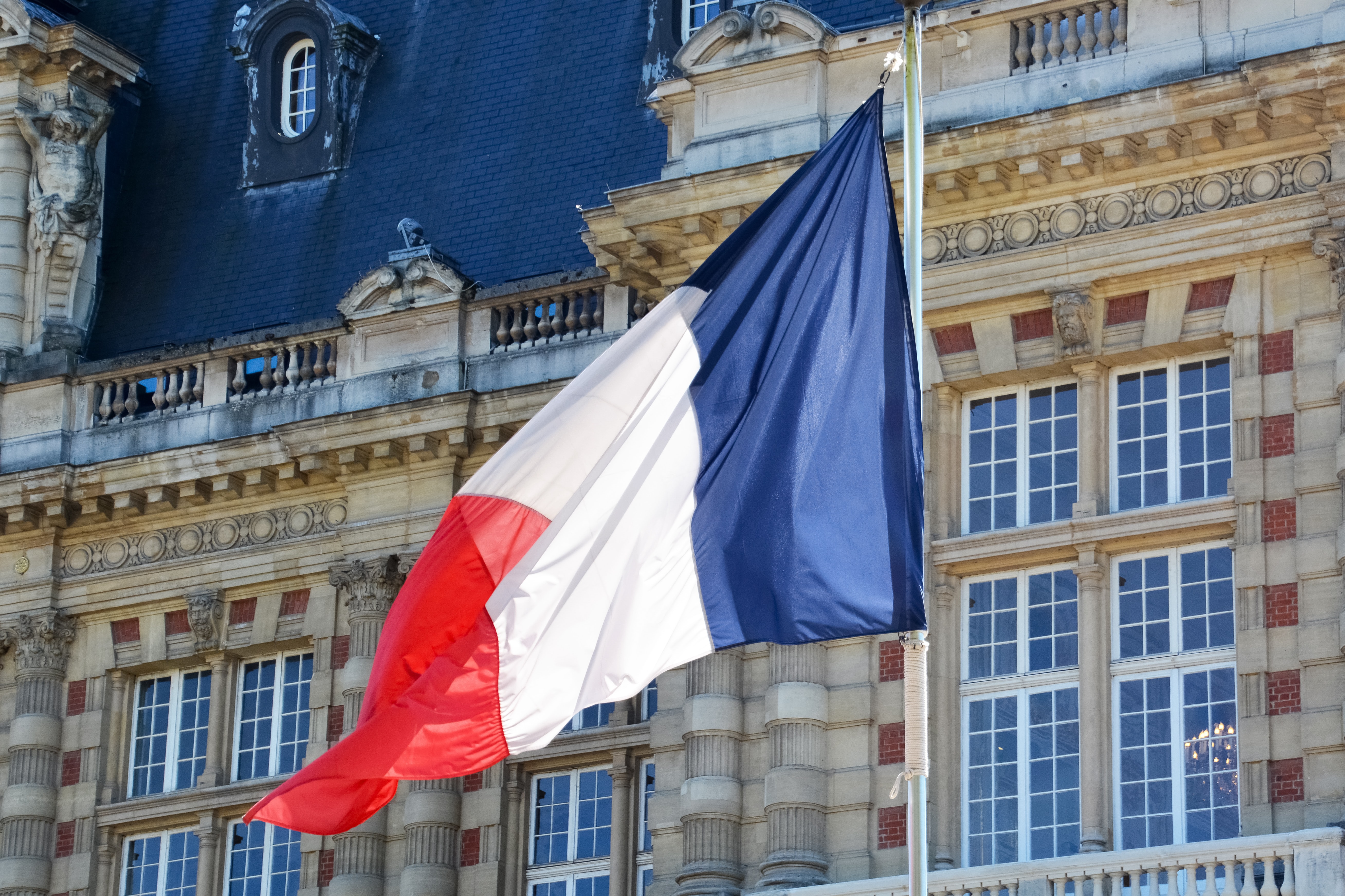 Fransız milletvekilinden yabancıların belediye seçimlerinde oy hakkı için yasa tasarısı