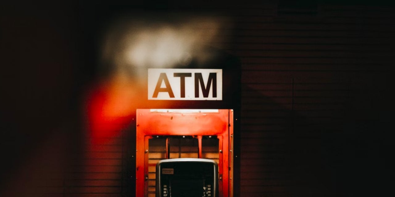 Amsterdam'da hırsızlar 2 haftada 6 ATM patlattı