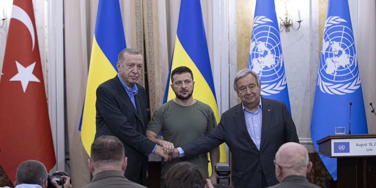 Erdoğan, Zelenskiy ve Guterres, üçlü zirve ardından basın toplantısı düzenledi