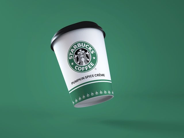 Rusya'dan çekilen Starbucks'ın şubeleri Stars Coffee oluyor